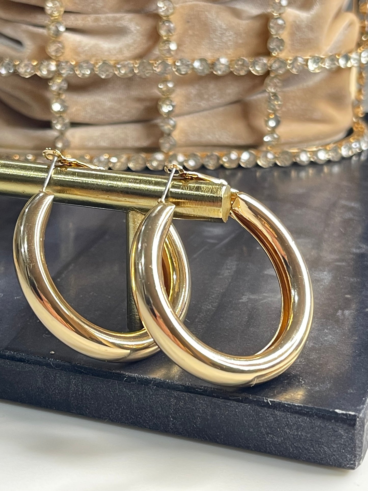 Gia Girl Chunky Hoop
